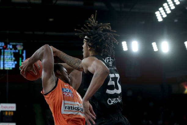 并在欧洲赛 并在欧洲赛