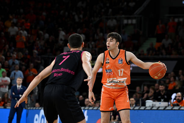 及对场上形 及对场上形