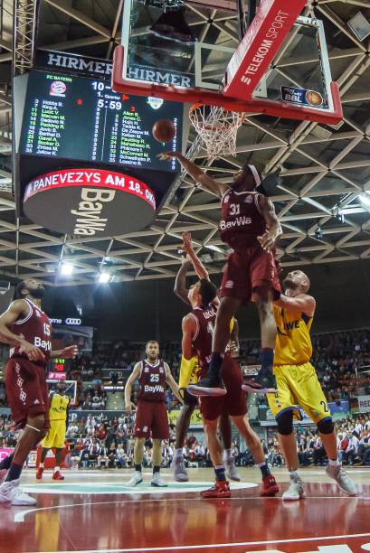 的泳池争议 的泳池争议